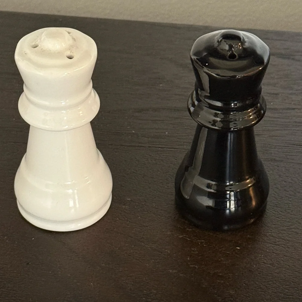 Vintage Pier 1 Ceramic Chess Pawn Salt and Pepper Shakers Set Black White